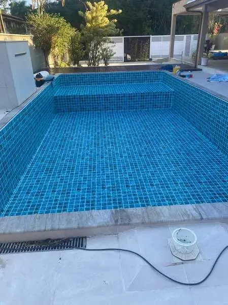 Piscina com vinil novo, Itanhaém